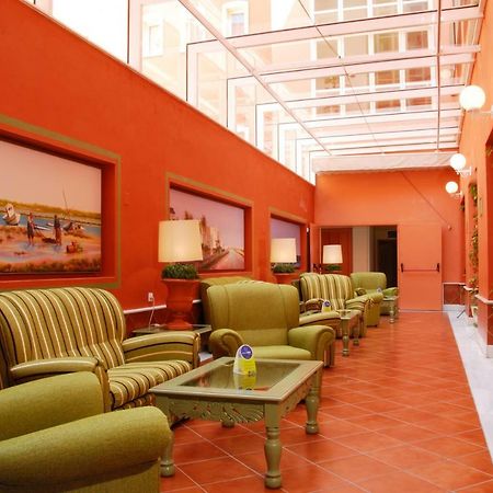 Crisol Chiclana Hotel Chiclana de la Frontera Bagian luar foto
