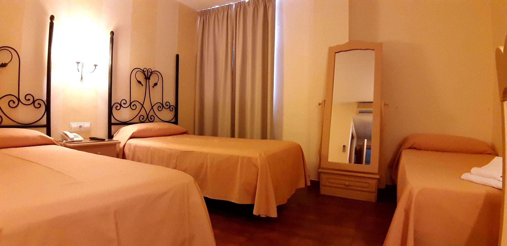 Crisol Chiclana Hotel Chiclana de la Frontera Bagian luar foto
