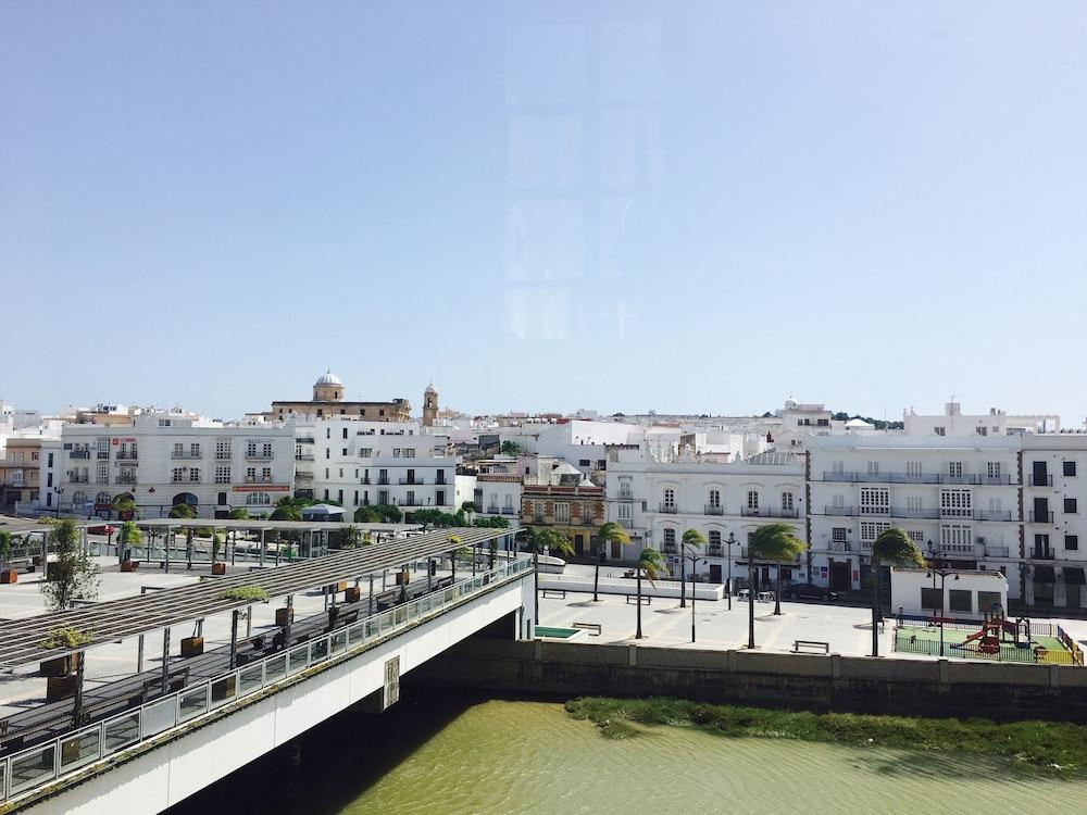 Crisol Chiclana Hotel Chiclana de la Frontera Bagian luar foto