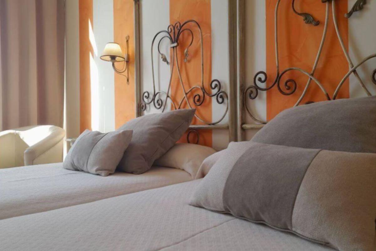 Crisol Chiclana Hotel Chiclana de la Frontera Bagian luar foto
