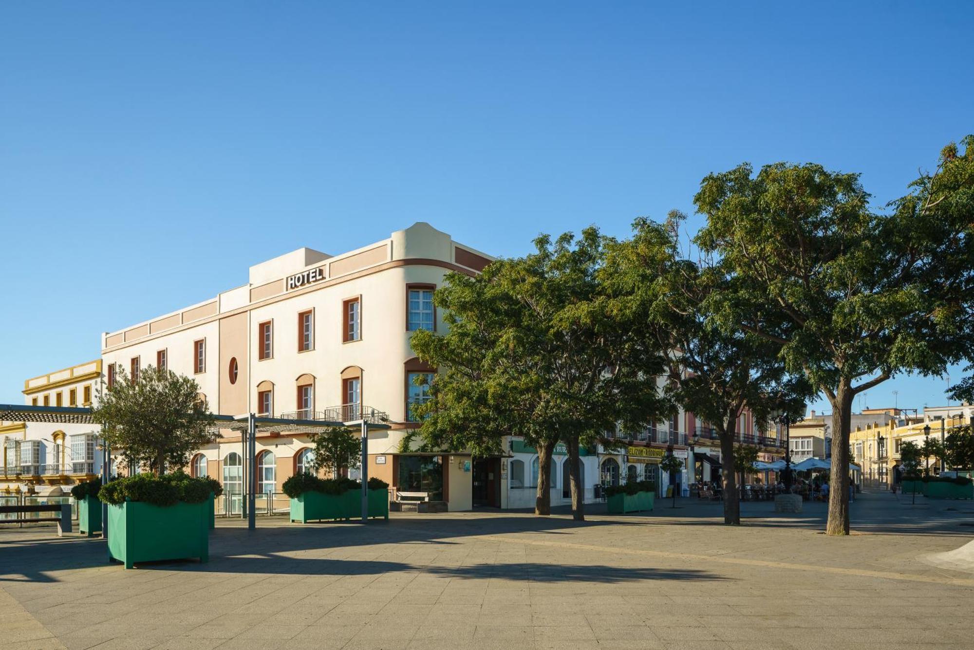 Crisol Chiclana Hotel Chiclana de la Frontera Bagian luar foto