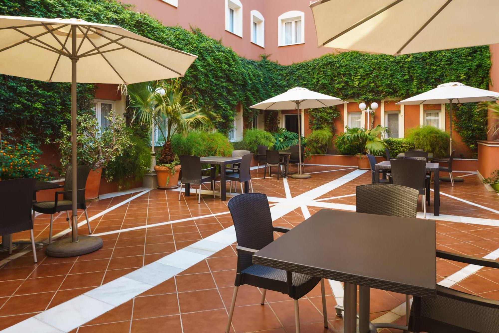 Crisol Chiclana Hotel Chiclana de la Frontera Bagian luar foto