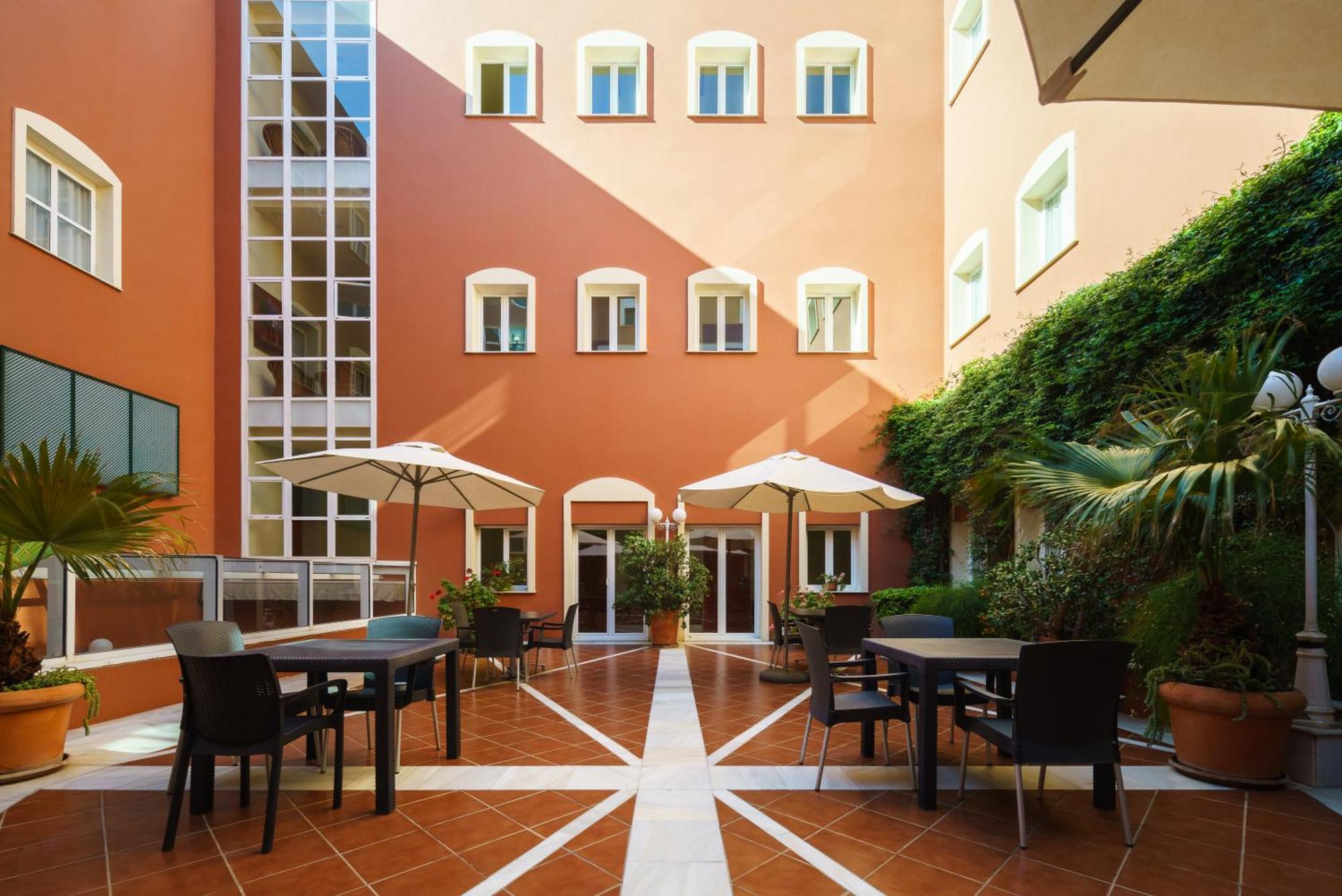 Crisol Chiclana Hotel Chiclana de la Frontera Bagian luar foto
