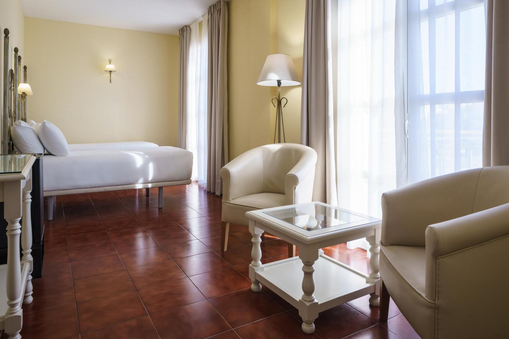 Crisol Chiclana Hotel Chiclana de la Frontera Bagian luar foto