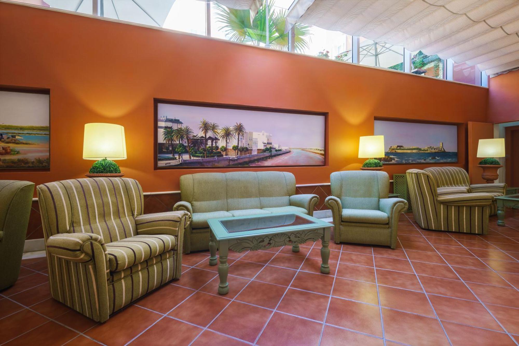 Crisol Chiclana Hotel Chiclana de la Frontera Bagian luar foto